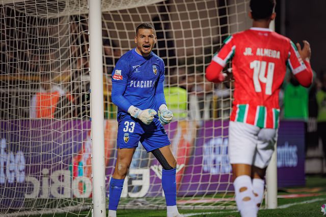 Farense: Velho já trancou a baliza por sete vezes