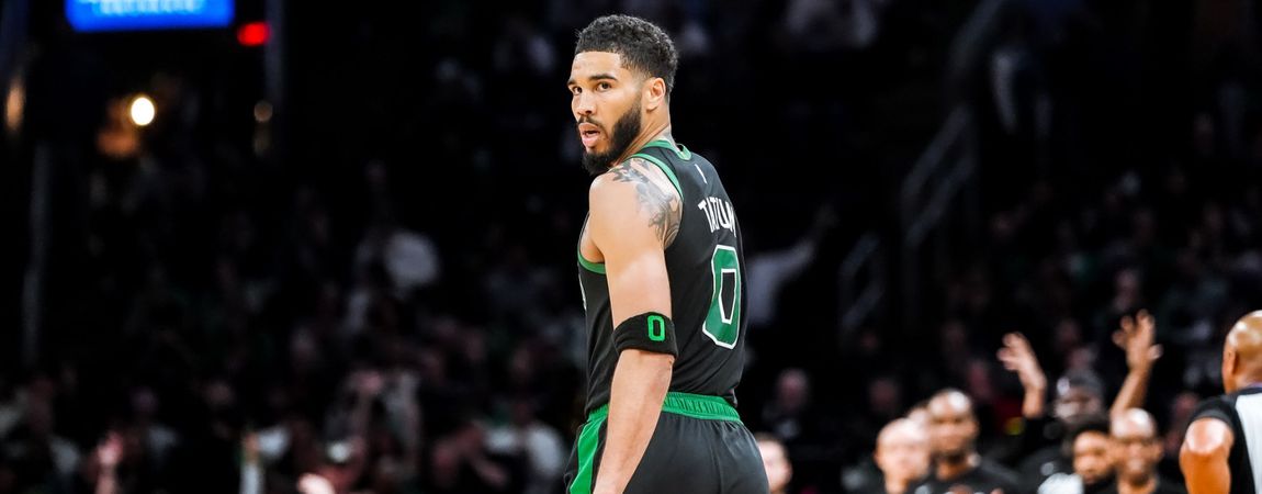 Celtics, com Neemias no banco, vencem Heat e estão nas meias-finais