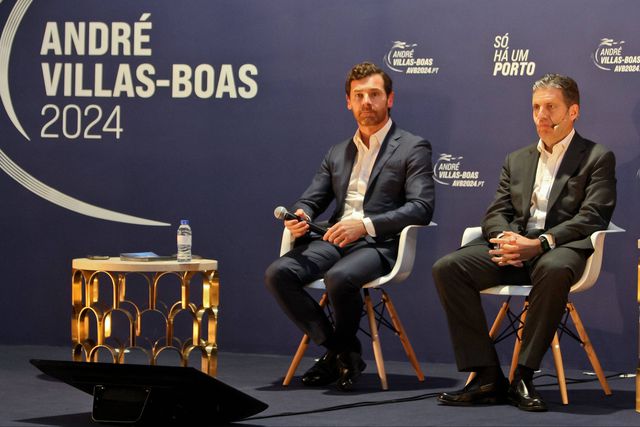 FC Porto: Villas-Boas numa camisa de forças para assumir poderes