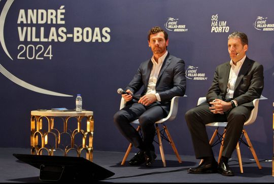 FC Porto: Villas-Boas numa camisa de forças para assumir poderes