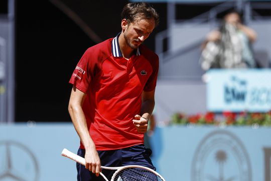 Medvedev desiste do Masters de Madrid devido a problemas físicos