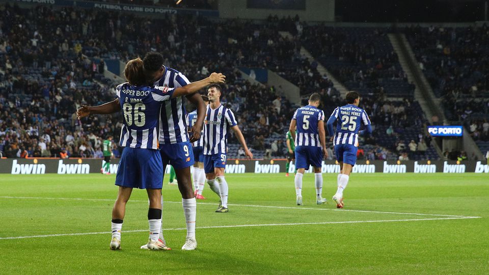 Rodrigo Mora criou e Samu marcou o terceiro golo do FC Porto diante do Moreirense