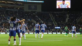 A criatividade deste título foi toda para Rodrigo Mora (as notas dos dragões)