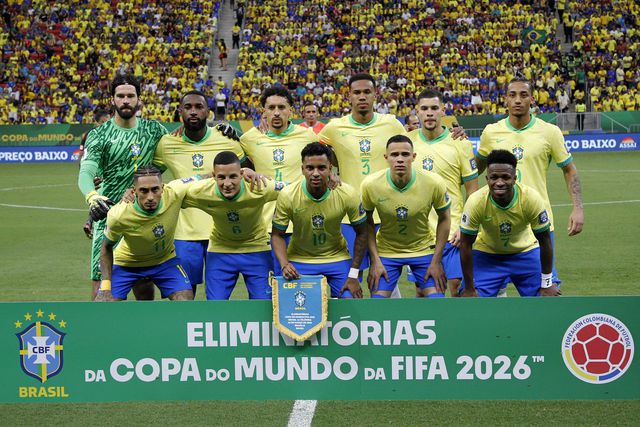 O onze do Brasil que recebeu a Colômbia, na 13.ª jornada do apuramento sul-americano para o Mundial-2026, em Brasília