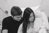 Max Verstappen e Kelly Piquet com a filha Lilly