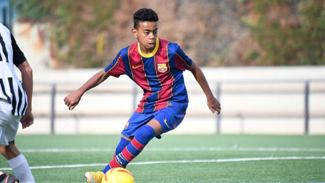 Lembra-se do que fazia com 12 anos? Yamal já destruía defesas