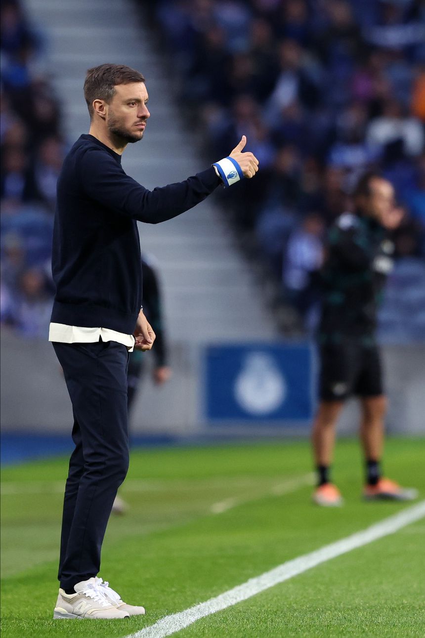 Martín Anselmi feliz pelo triunfo caseiro com o Moreirense (Foto: Catarina Morais/Kapta+)