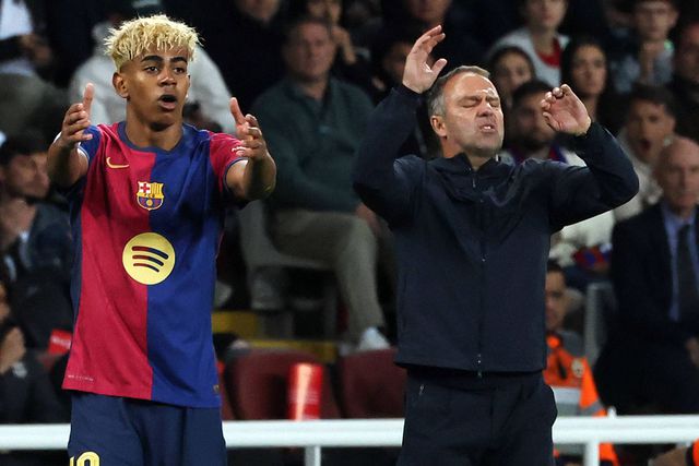 Hansi Flick e Lamine Yamal (foto Imago)