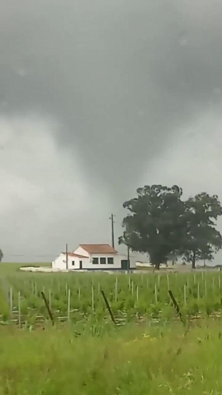 Tornado surpreende moradores em Beja