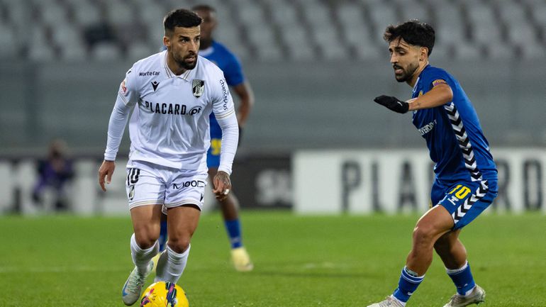 Nacional-V. Guimarães: já há onzes!
