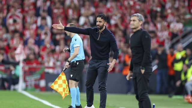 Ruben Amorim no banco do Manchester United