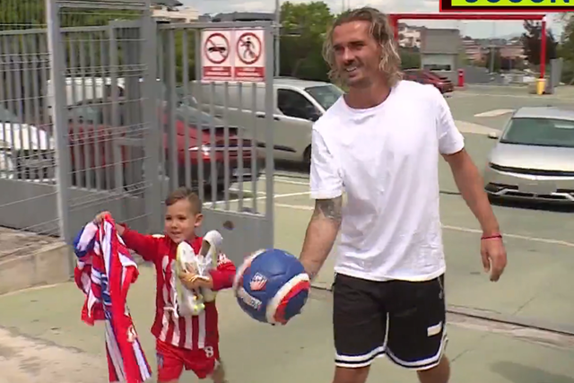 VÍDEO: este menino tinha um sonho... e Griezmann foi nota 10