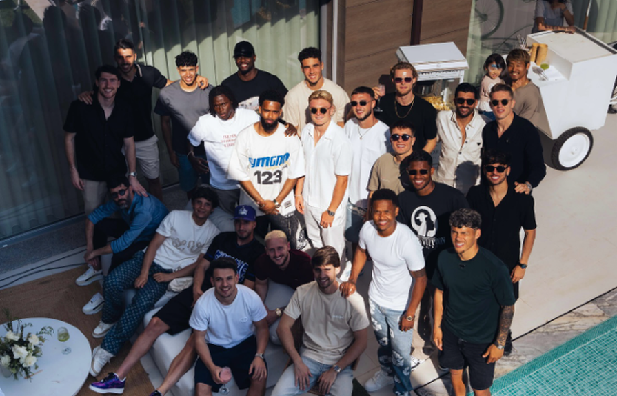 Cumplicidade entre o plantel leonino