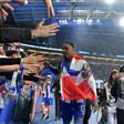 Pablo Rosario agradece aos adeptos  (Foto: Rogério Ferreira/Kapta+)