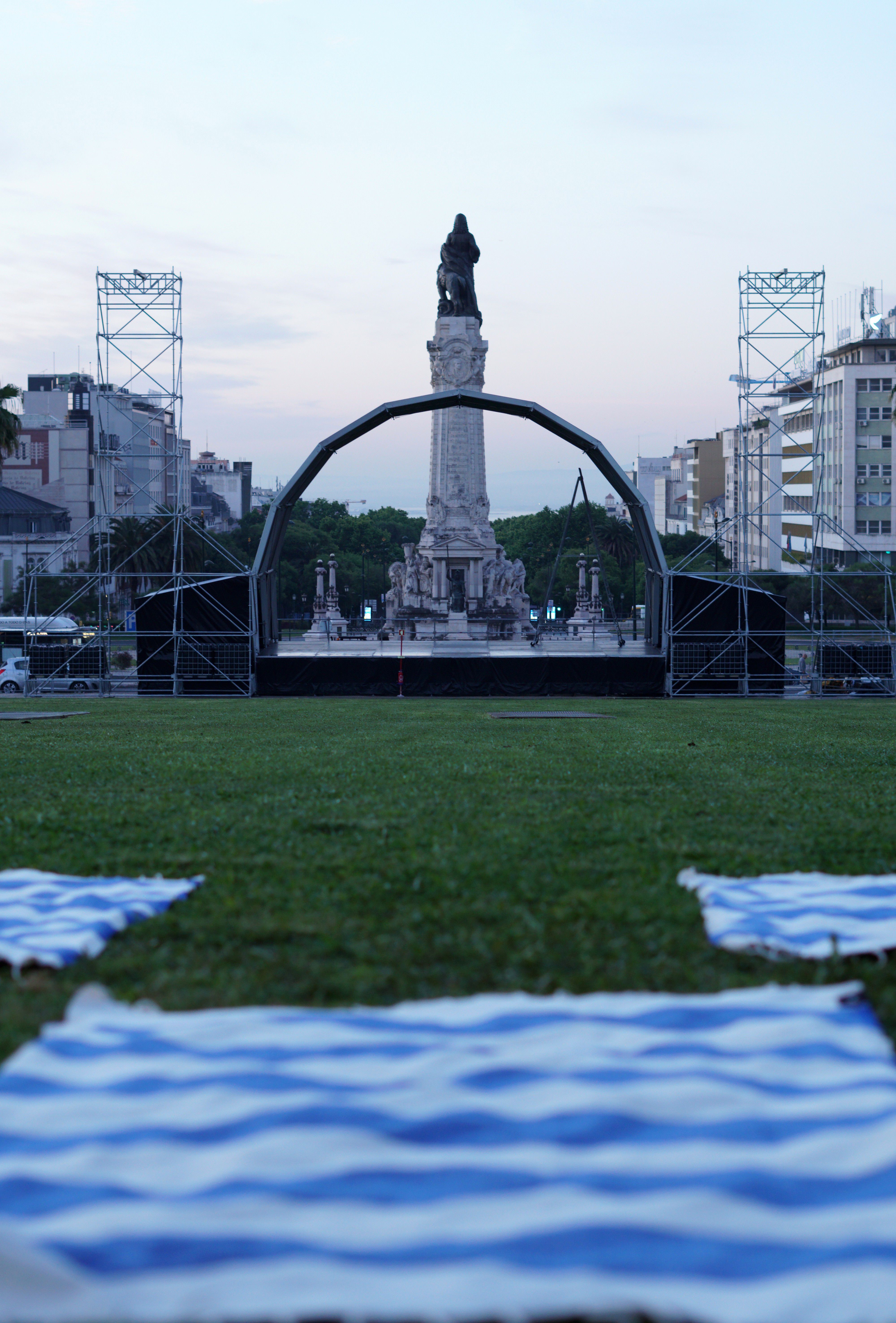Preparativos no Marquês de Pombal para a festa do FC Porto (D.R.)