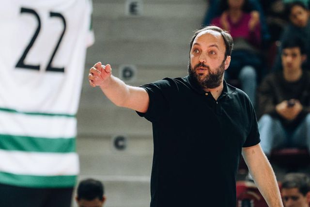 João Coelho elogiou o grupo fantástico que lidera no Sporting mas pede calma e paciência. Foto Diogo Oliveira/ FPV