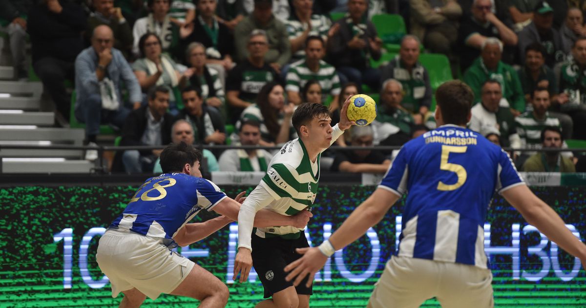 Sporting bate FC Porto e sagra-se tricampeão nacional