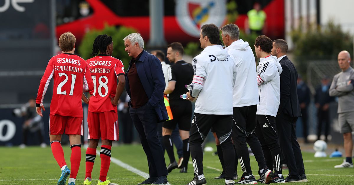 «Não percebo porque não se marcou um penálti para o Benfica, mas...»