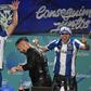 Banho de Farioli na conferência de imprensa (Foto: EPA/Fernando Veludo)
