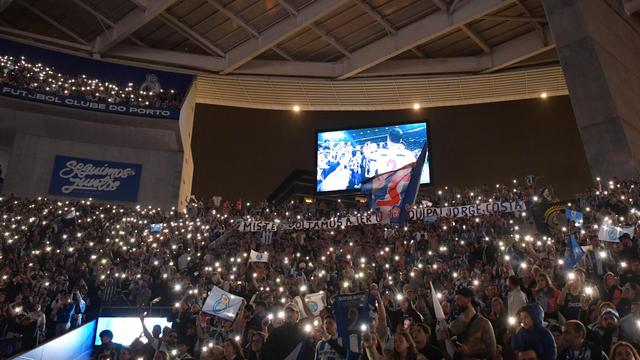 Simplesmente arrepiante: a homenagem a Jorge Costa no Dragão