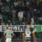 Esta a tarja exibida aos jogadores após o empate com o Tondela em Alvalade - Foto: MIGUEL NUNES