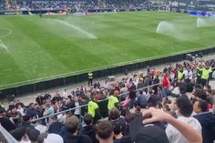 Aconteceu em Famalicão: stewards obrigam adepto a entregar cachecol à bancada ao lado