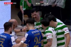 Sporting-FC Porto: Salvador agarra pescoço do adversário e é expulso