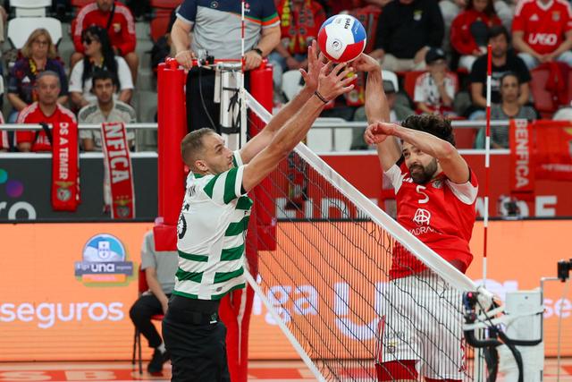 Sporting bate Benfica na Luz e está a um passo do bicampeonato