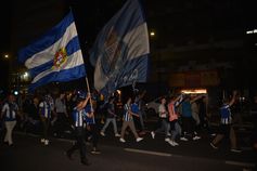 Festa rija do FC Porto na 'sala' de festejos de Benfica e Sporting