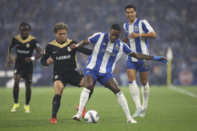 Figueiredo reconheceu o triunfo do FC Porto, mas gostou da exibição do Alverca — Foto: Manuel Fernando Araújo/LUSA