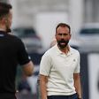 Hugo Oliveira, treinador do Famalicão, no jogo frente ao Benfica - Foto: ESTELA SILVA/LUSA