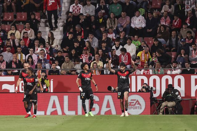 Samu Costa com Mujica a festejar o golo