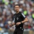 Gustavo Correia foi o árbitro do Famalicão-Benfica (EPA/ESTELA SILVA)