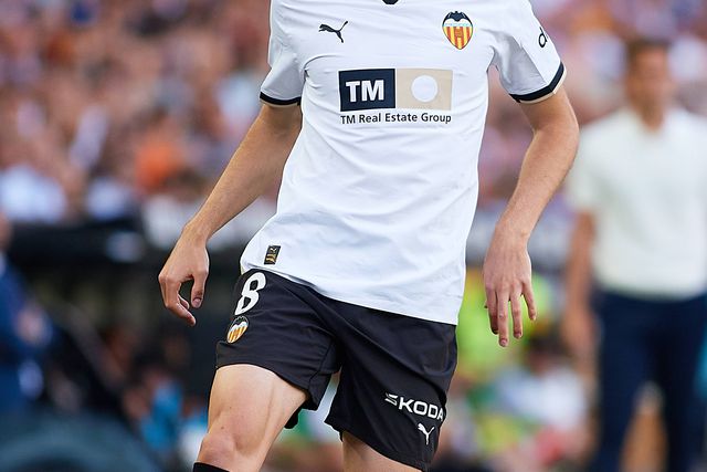 Barcelona aponta a Javi Guerra