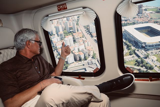 José Mourinho mostra a «nova casa»