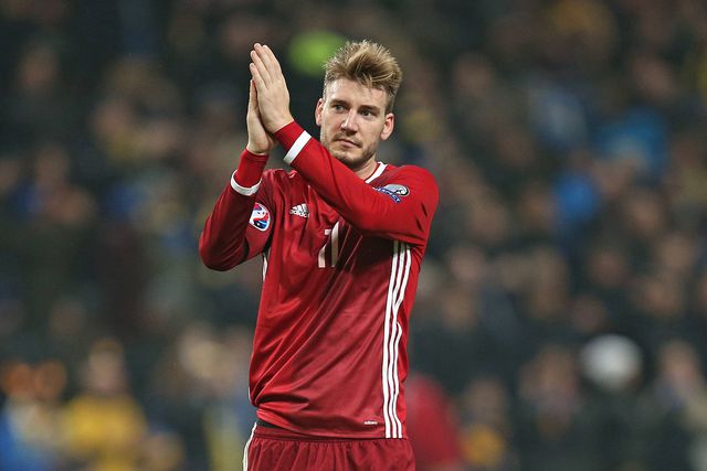 Nicklas Bendtner: «O dinheiro desaparece depressa quando se compra um vinho de 170 mil euros»