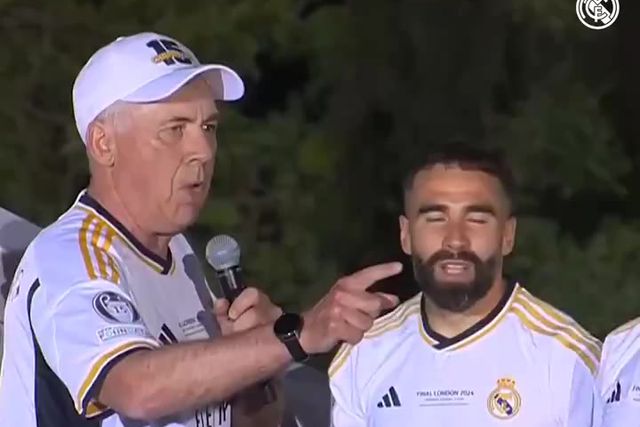 Ancelotti 'entala' Arda Guler na festa do Real Madrid campeão europeu