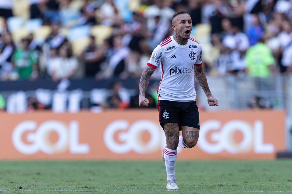 Brasileirão: Álvaro Pacheco ainda sonhou na estreia mas acabou humilhado pelo Flamengo