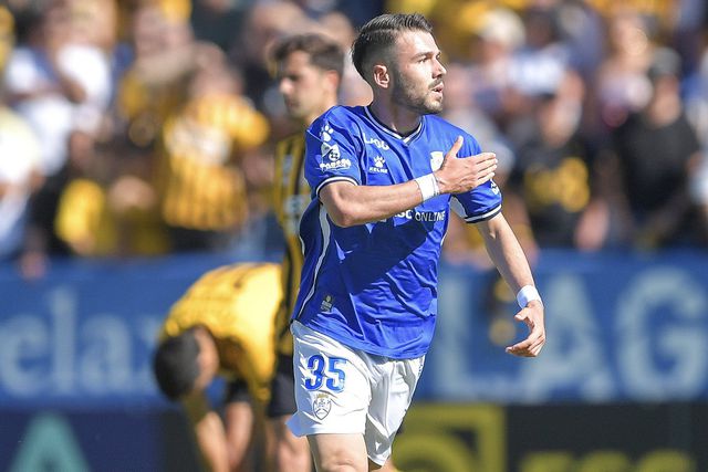 Feirense-Lourosa: siga em direto