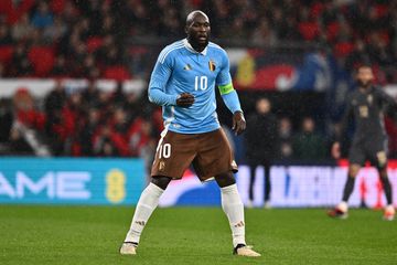 Nápoles: Lukaku já está em Itália (vídeos)