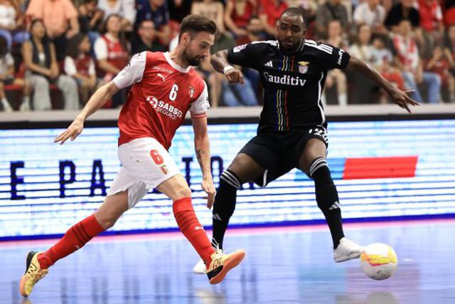 Hoje pode ver em direto na TV...