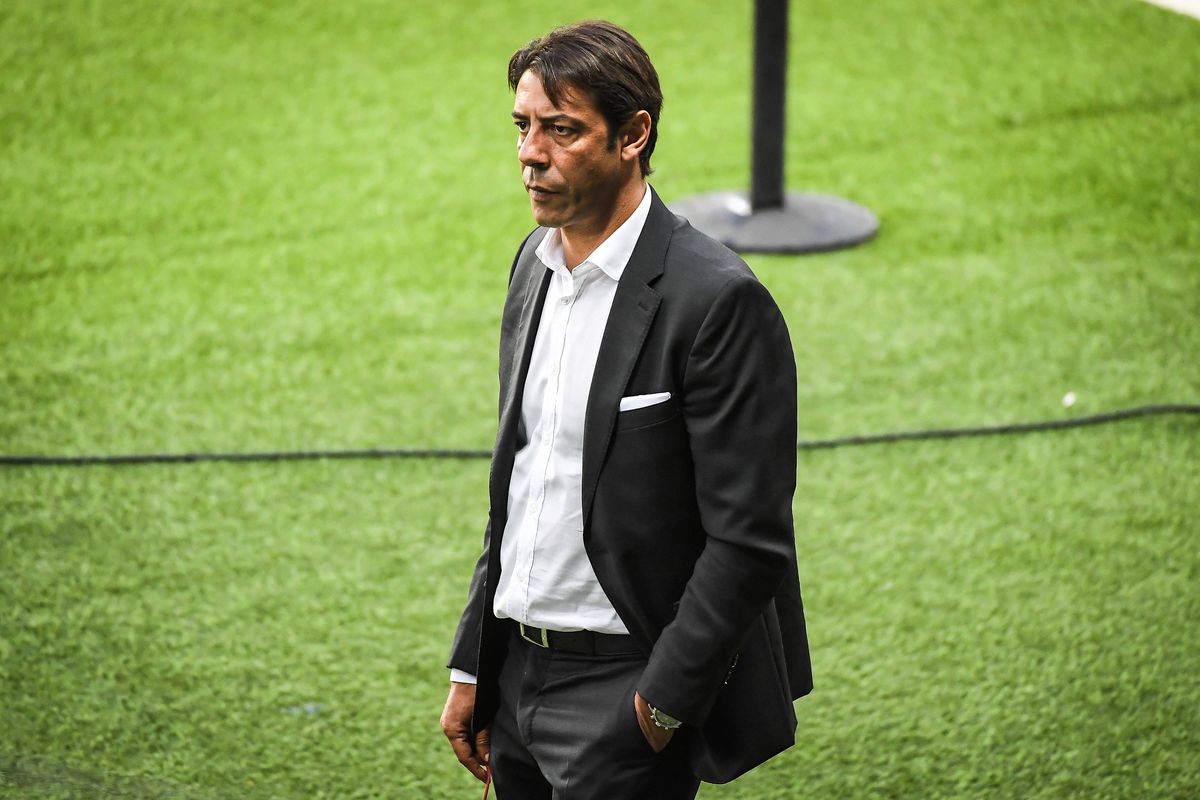 Se Rui Costa ama o Benfica deve demitir-se