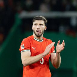 Rúben Dias e os jogadores do Benfica a apoiar o PSG: «Vida privada de cada um...»
