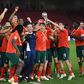Jogadores de Portugal sub-17 a celebrara conquista do Europeu