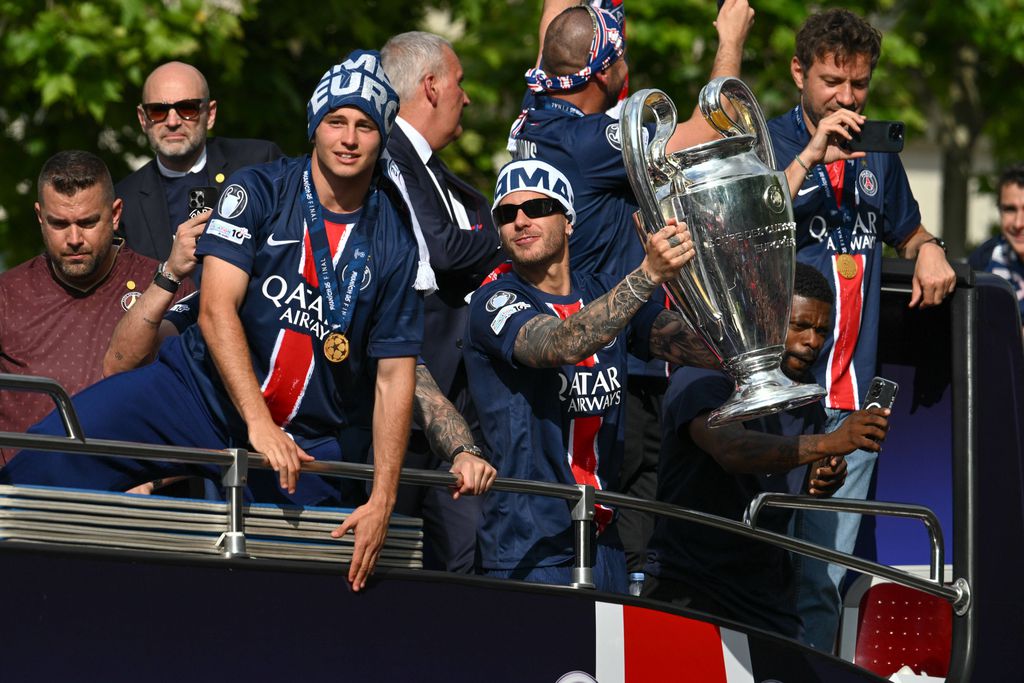 PSG: Jogadores vão dividir bónus da Champions com funcionários