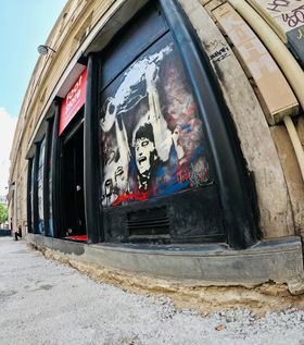 João Neves ganha um mural em Paris... e autor acaba detido (fotos)