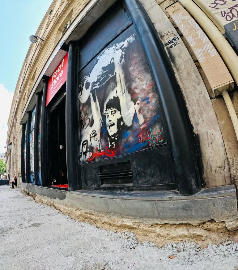João Neves ganha um mural em Paris... e autor acaba detido (fotos)