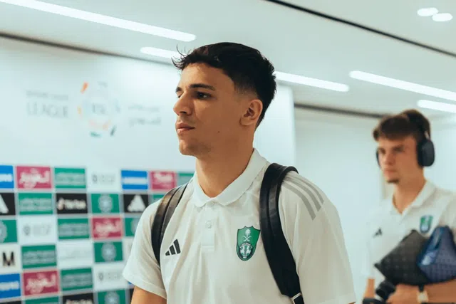 Gabri Veiga à porta do Dragão