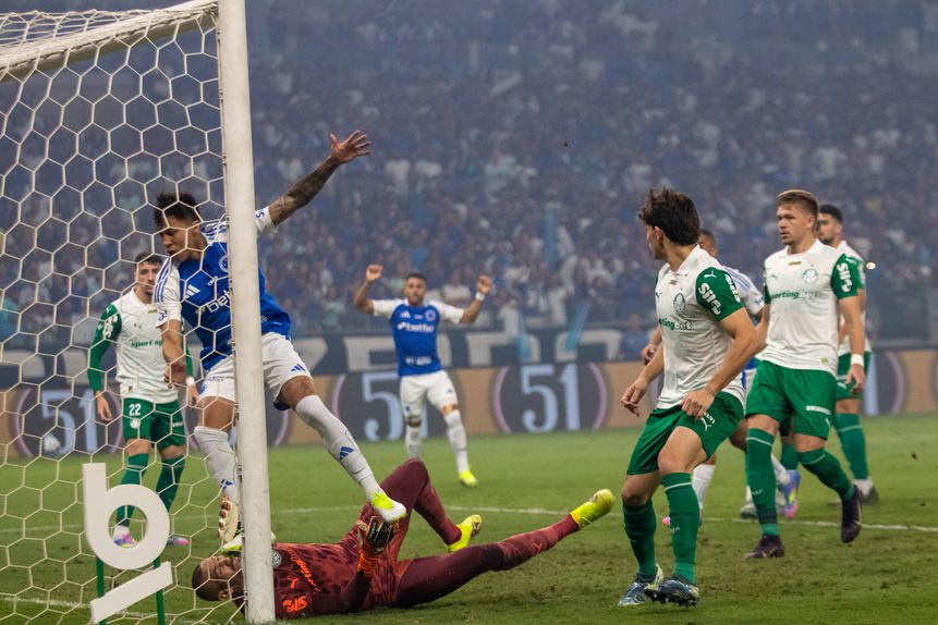 Kaio Jorge bisou frente ao Palmeiras