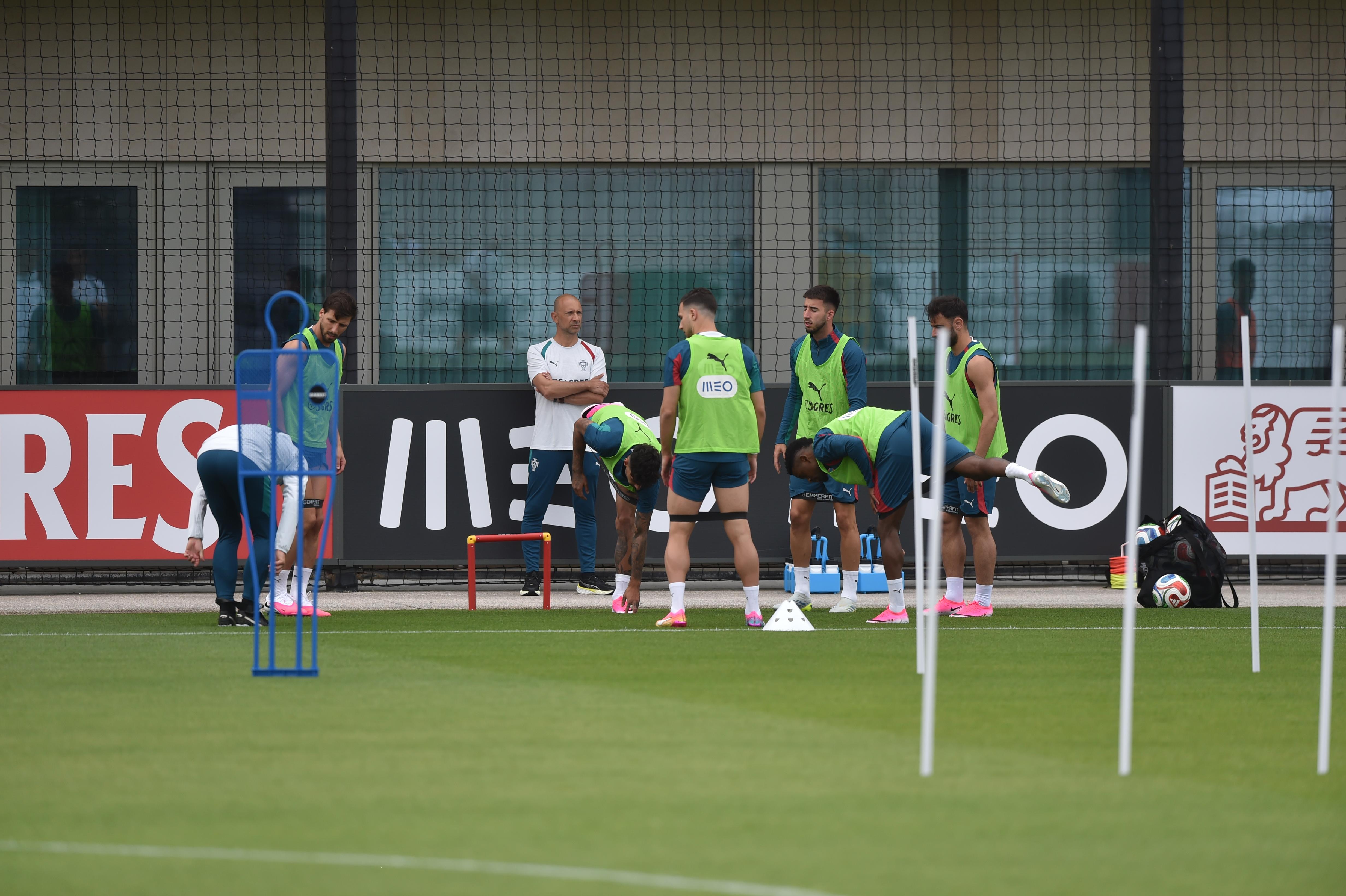 Treino matinal da Seleção Nacional na Cidade do Futebol - Foto: Miguel Nunes